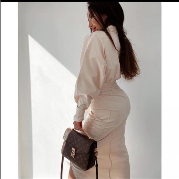 NWOT structured cream dress - Picture 14 of 15